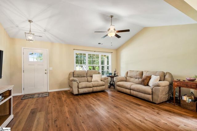 1041 Stoneham Circle, Anderson, SC 29626