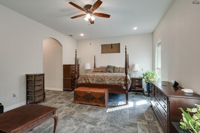 8 GILBERT ROAD, Burkburnett, TX 76354