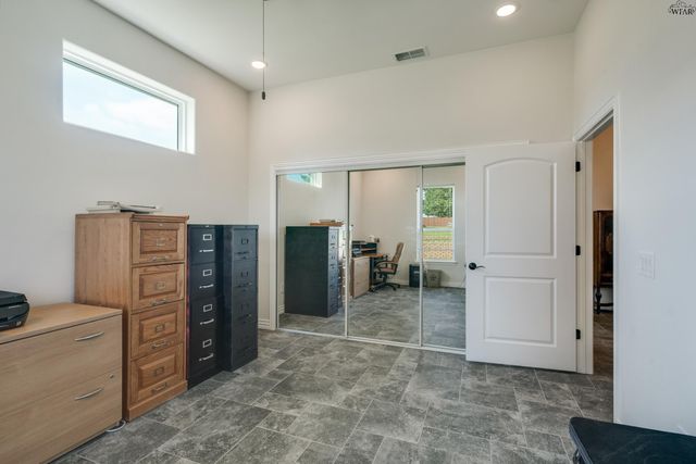 8 GILBERT ROAD, Burkburnett, TX 76354