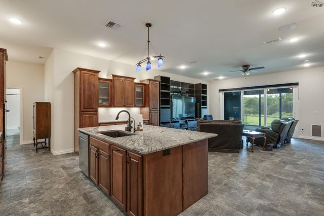 8 GILBERT ROAD, Burkburnett, TX 76354