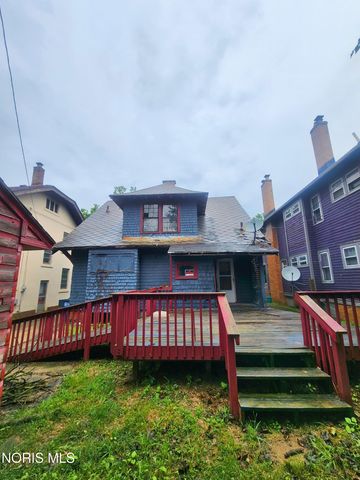 1445 Goodale Avenue, Toledo, OH 43606