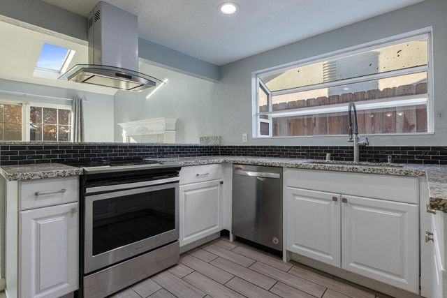 3705 Ghia Ct, Modesto, CA 95356