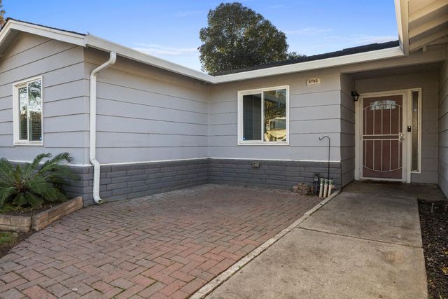 3705 Ghia Ct, Modesto, CA 95356