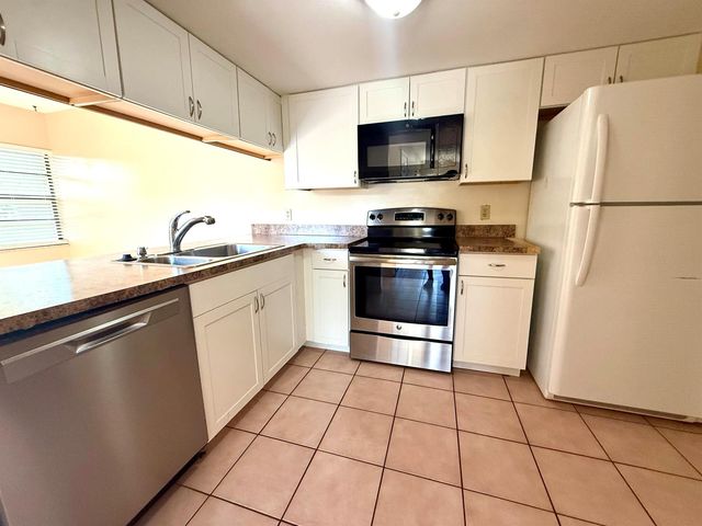 3100 SE Brook Street, Stuart, FL 34997