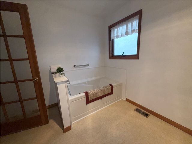 28 Miller Street, Seneca Falls, NY 13148