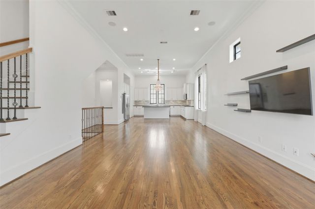 2702 Cortlandt Street, Houston, TX 77008