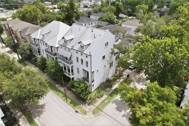 2702 Cortlandt Street, Houston, TX 77008