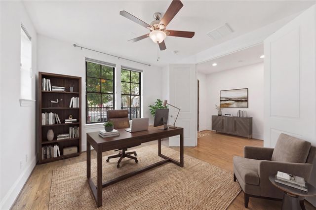 2702 Cortlandt Street, Houston, TX 77008