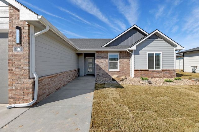 596 W Long Path Ct, Goddard, KS 67052