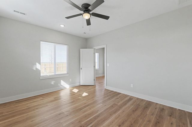 596 W Long Path Ct, Goddard, KS 67052