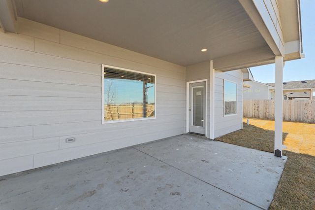 596 W Long Path Ct, Goddard, KS 67052