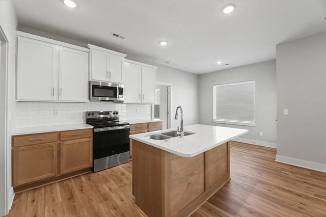 596 W Long Path Ct, Goddard, KS 67052