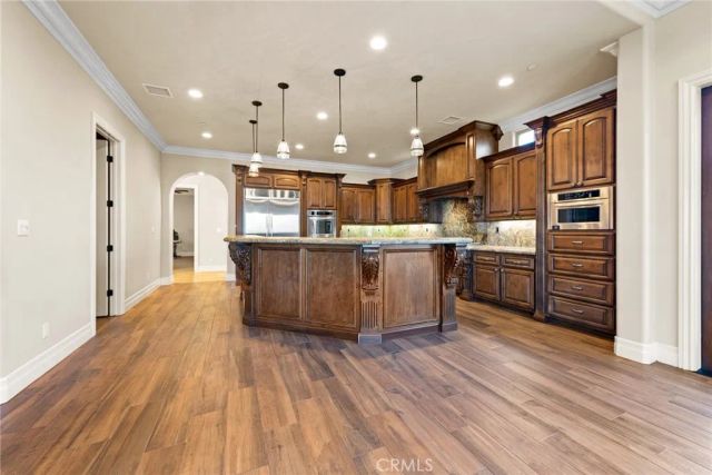 670 Pinnacle Ridge Road, Riverside, CA 92506
