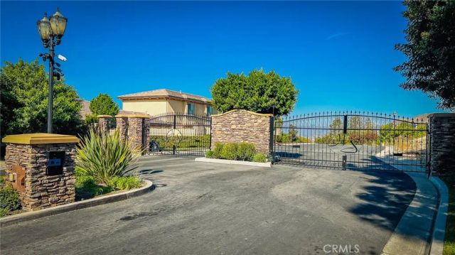 670 Pinnacle Ridge Road, Riverside, CA 92506