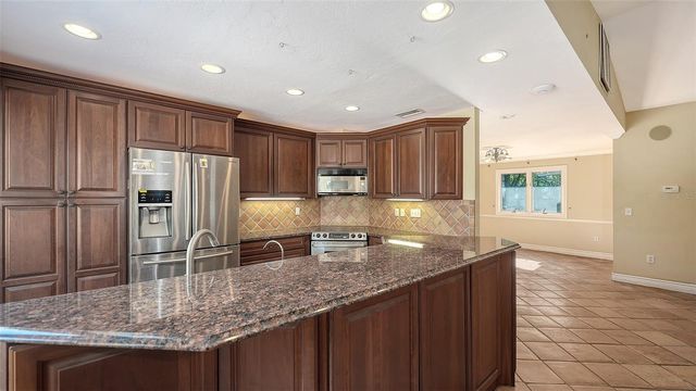 1812 54TH STREET E, Bradenton, FL 34208