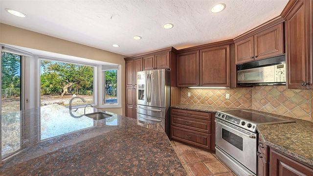1812 54TH STREET E, Bradenton, FL 34208