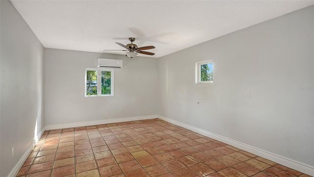 1812 54TH STREET E, Bradenton, FL 34208