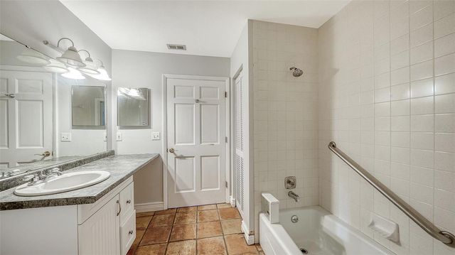 1812 54TH STREET E, Bradenton, FL 34208