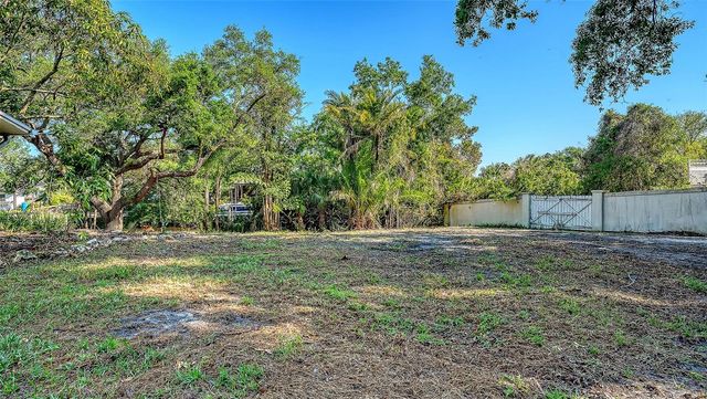 1812 54TH STREET E, Bradenton, FL 34208