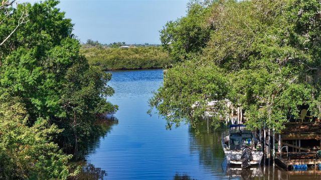 1812 54TH STREET E, Bradenton, FL 34208