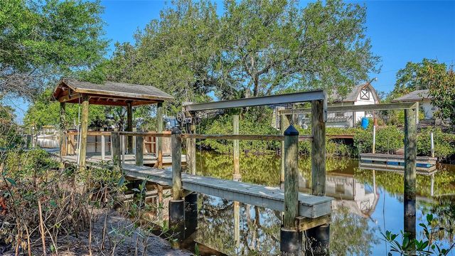 1812 54TH STREET E, Bradenton, FL 34208
