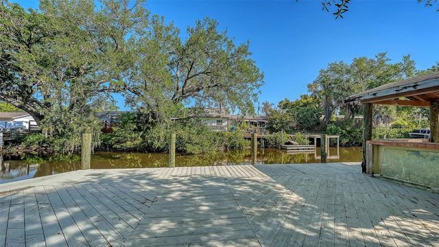 1812 54TH STREET E, Bradenton, FL 34208