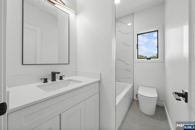 793 Inwood Terrace, Cliffside Park, NJ 07010