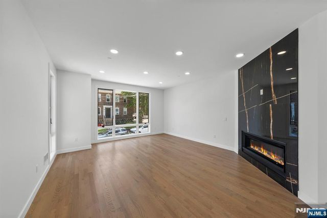 793 Inwood Terrace, Cliffside Park, NJ 07010