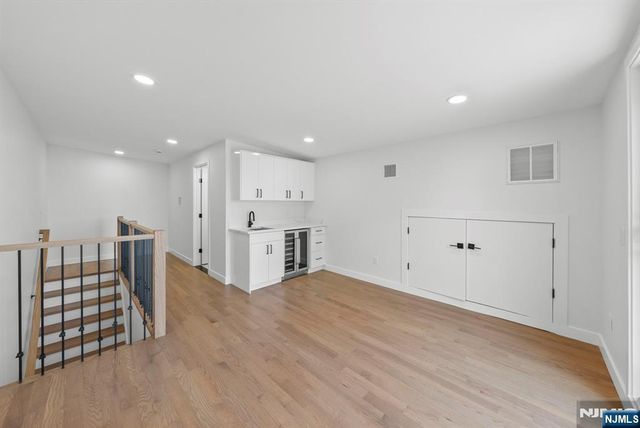 793 Inwood Terrace, Cliffside Park, NJ 07010
