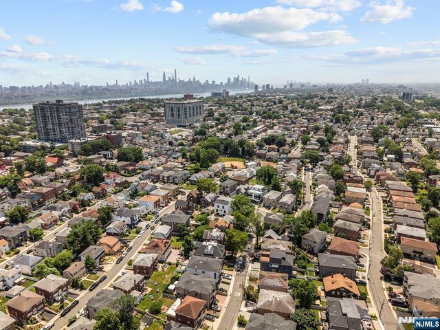 793 Inwood Terrace, Cliffside Park, NJ 07010