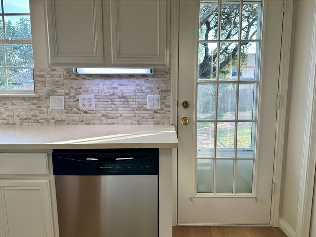 104 Benchmark ST, Georgetown, TX 78626