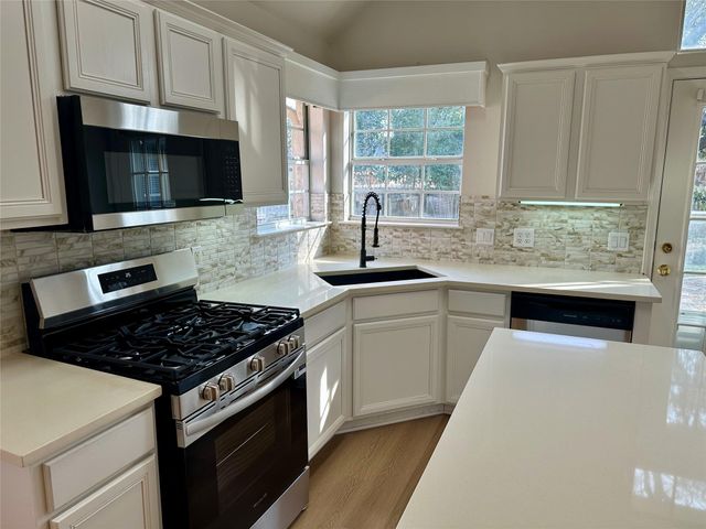 104 Benchmark ST, Georgetown, TX 78626