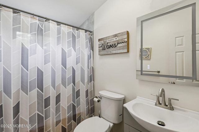 3 Duke Lane, Hazlet, NJ 07730