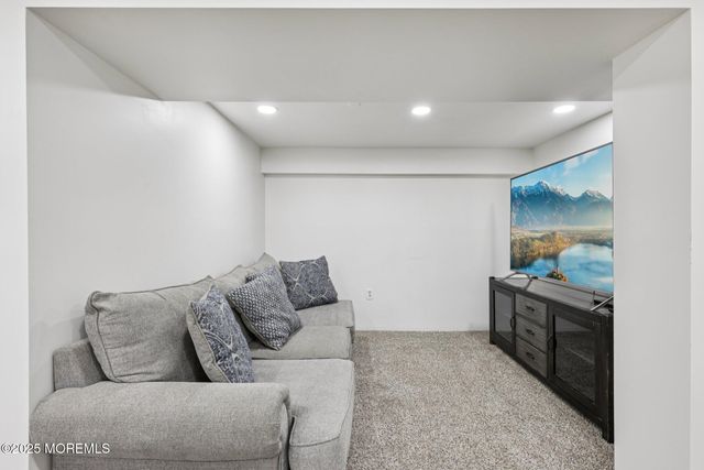 3 Duke Lane, Hazlet, NJ 07730