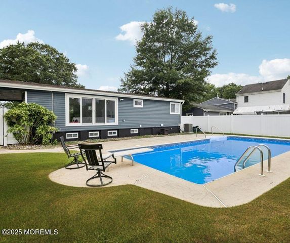 3 Duke Lane, Hazlet, NJ 07730