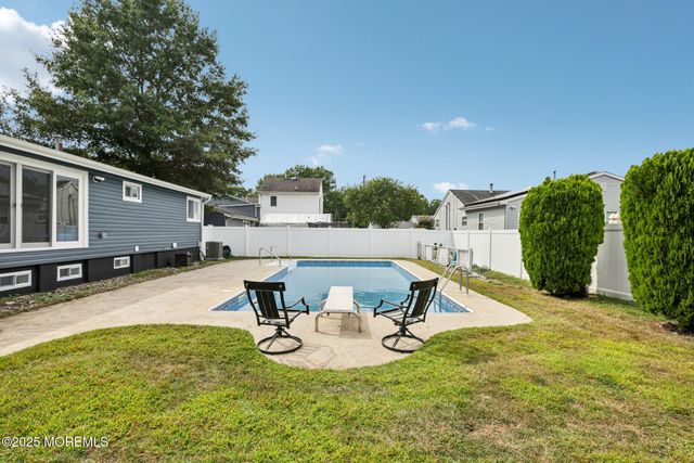 3 Duke Lane, Hazlet, NJ 07730