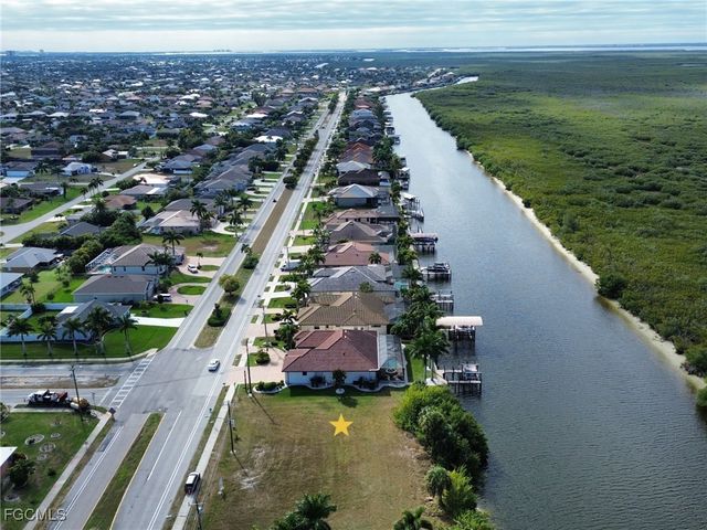 3216 Surfside BLVD, Cape Coral, FL 33914