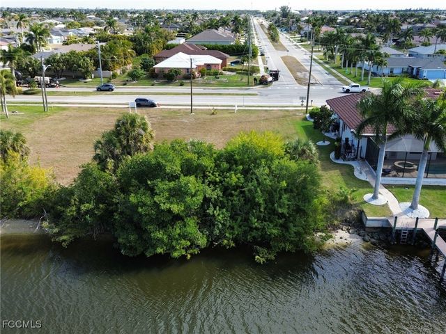 3216 Surfside BLVD, Cape Coral, FL 33914