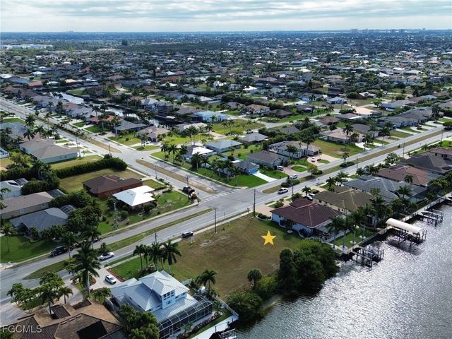 3216 Surfside BLVD, Cape Coral, FL 33914