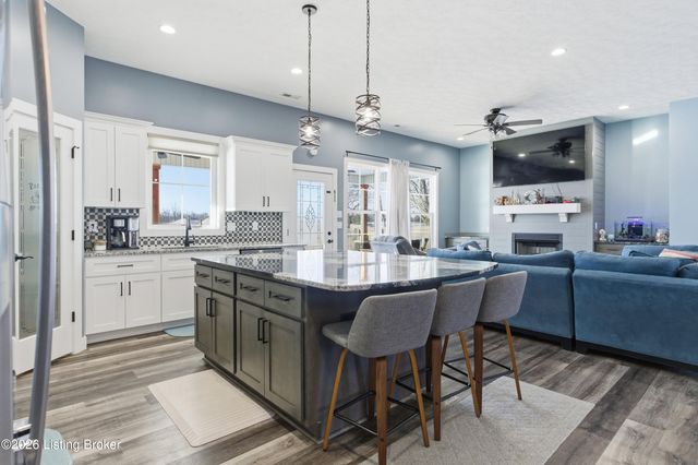 816 Otter Creek Rd, Vine Grove, KY 40175