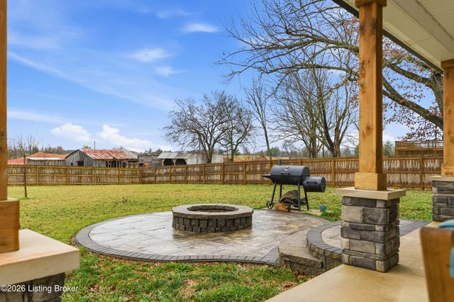816 Otter Creek Rd, Vine Grove, KY 40175