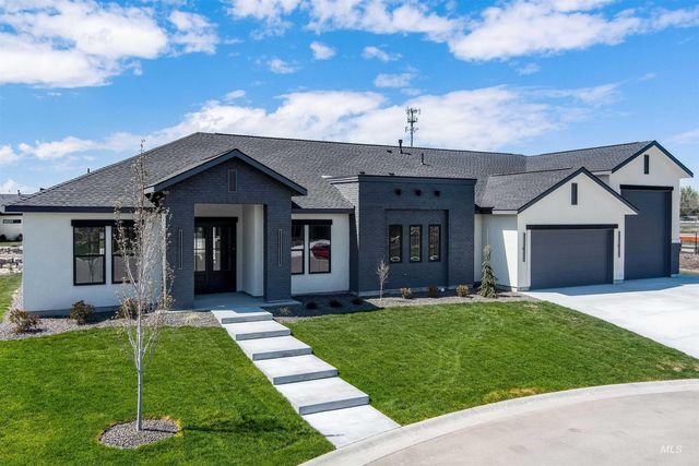 464 Century Ave, Middleton, ID 83644