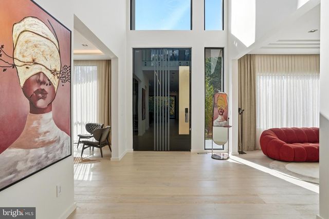 9408 OLD COURTHOUSE RD, Vienna, VA 22182