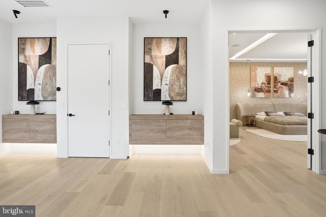 9408 OLD COURTHOUSE RD, Vienna, VA 22182