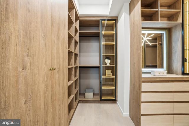 9408 OLD COURTHOUSE RD, Vienna, VA 22182