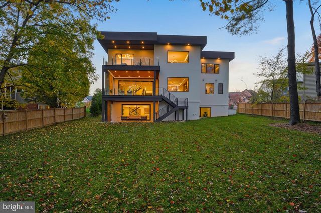 9408 OLD COURTHOUSE RD, Vienna, VA 22182