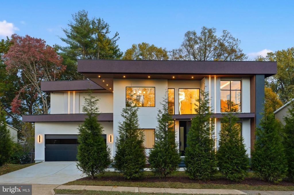 9408 OLD COURTHOUSE RD, Vienna, VA 22182