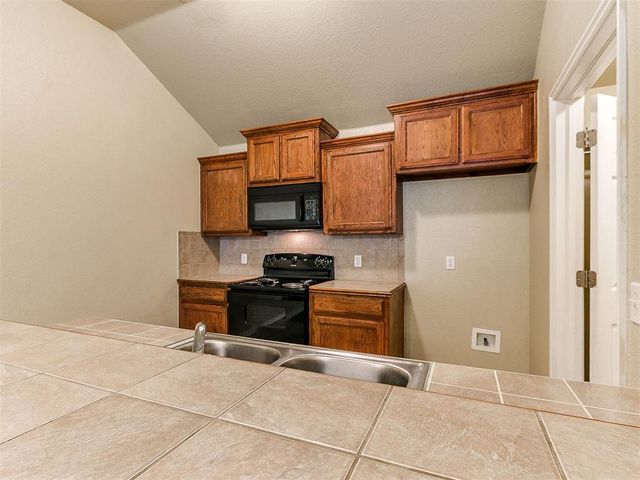 2604 Northern Hills Road, Norman, OK 73071