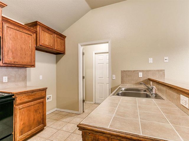 2604 Northern Hills Road, Norman, OK 73071