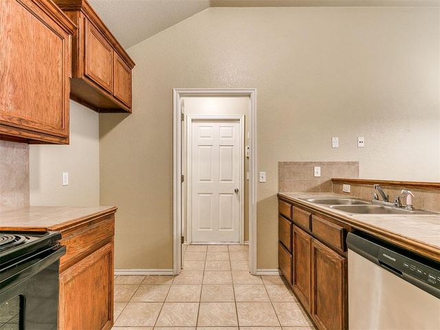 2604 Northern Hills Road, Norman, OK 73071